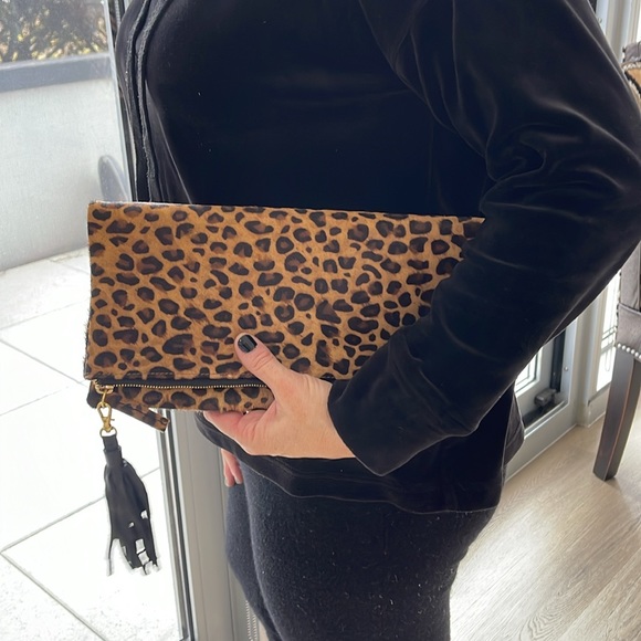 Animal print clutch in pony hair - Picture 7 of 10
